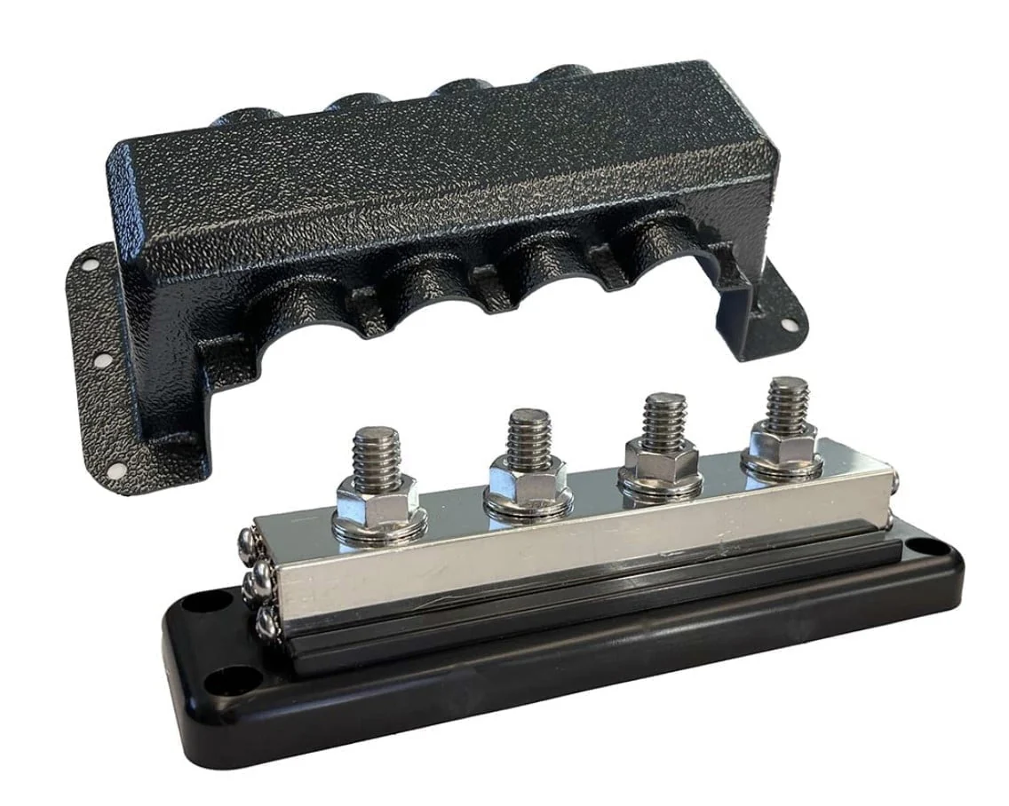 Victron Busbar 600 A 4P with cover and four high-current studs